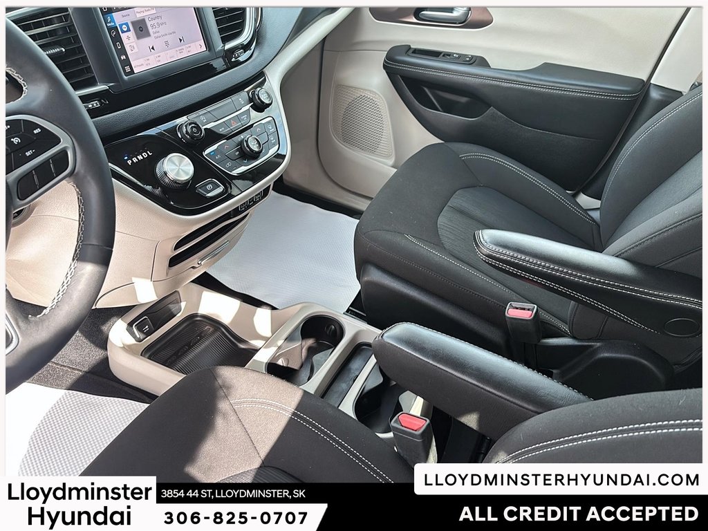 2023 Chrysler Grand Caravan SXT in Lloydminster, Saskatchewan - 12 - w1024h768px