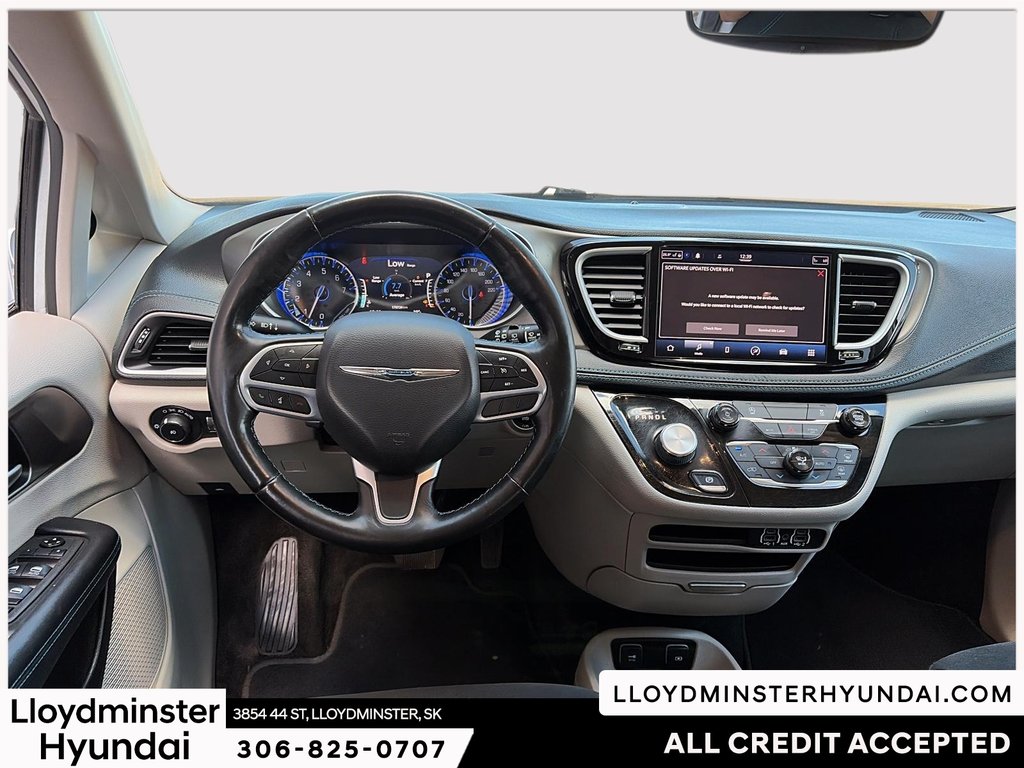 2021 Chrysler Pacifica Touring in Lloydminster, Saskatchewan - 16 - w1024h768px