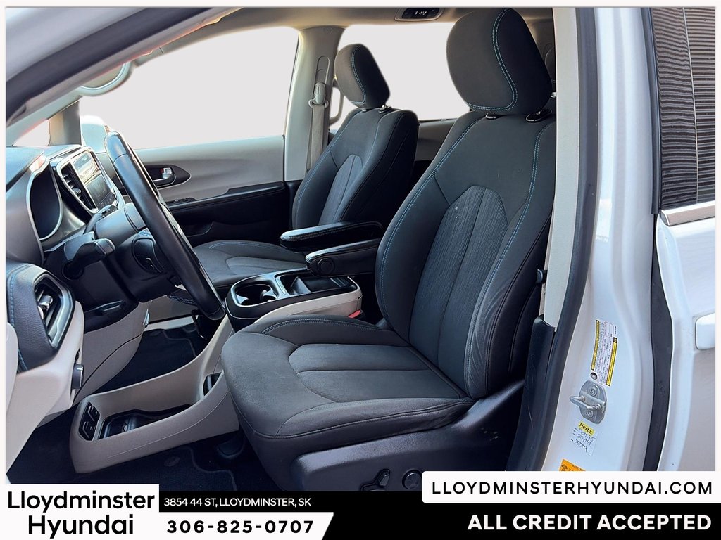 2021 Chrysler Pacifica Touring in Lloydminster, Saskatchewan - 13 - w1024h768px