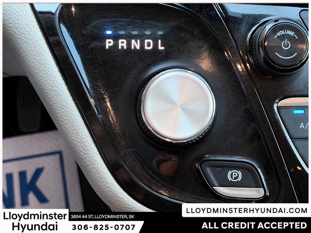 2021 Chrysler Pacifica Touring in Lloydminster, Saskatchewan - 21 - w1024h768px