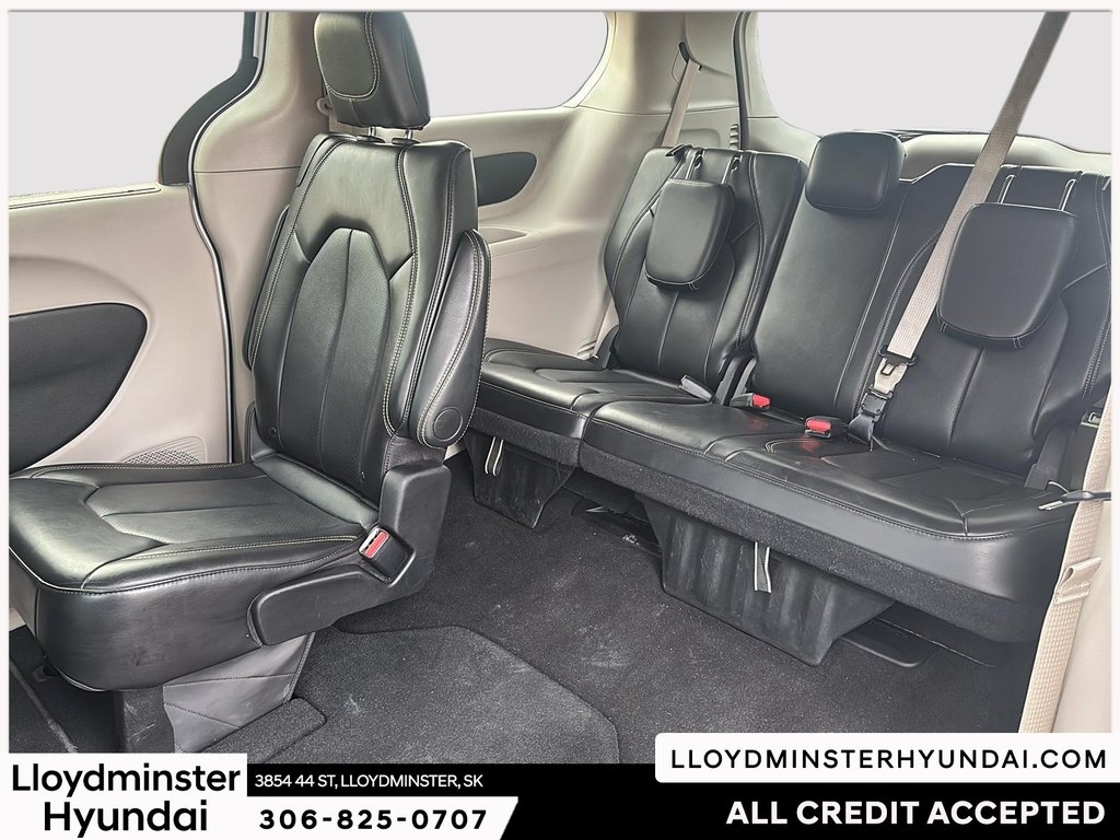 2024 Chrysler Pacifica Touring-L in Lloydminster, Saskatchewan - 21 - w1024h768px