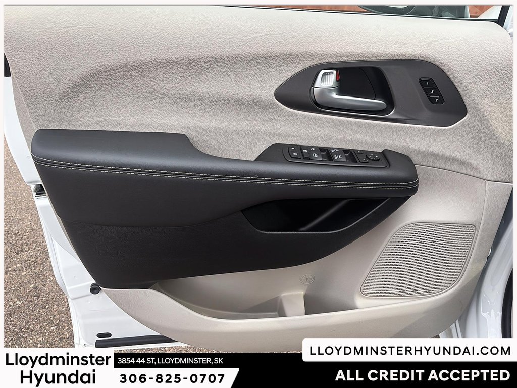 2024 Chrysler Pacifica Touring-L in Lloydminster, Saskatchewan - 13 - w1024h768px