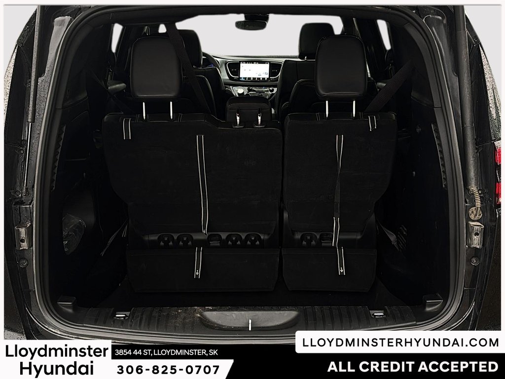 2024 Chrysler Pacifica Touring-L in Lloydminster, Saskatchewan - 9 - w1024h768px