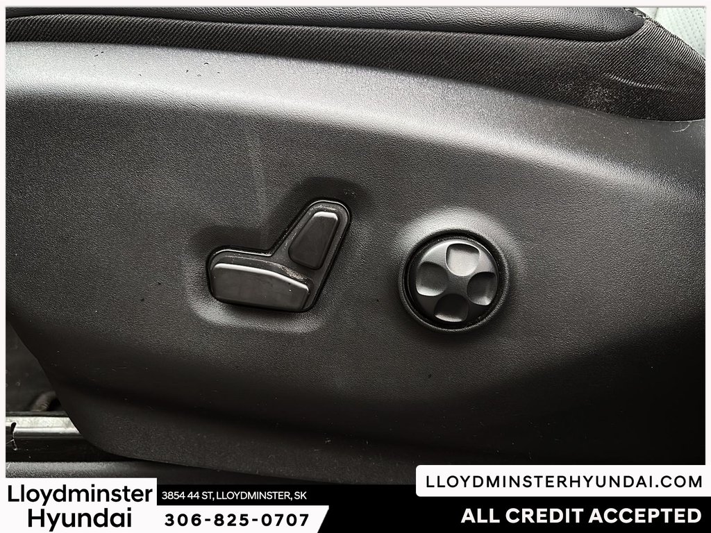 2024 Chrysler Pacifica Touring-L in Lloydminster, Saskatchewan - 12 - w1024h768px
