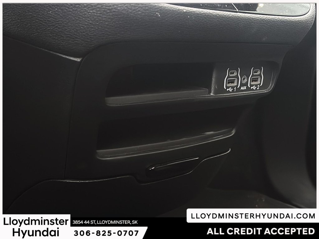 2024 Chrysler Pacifica Touring-L in Lloydminster, Saskatchewan - 26 - w1024h768px