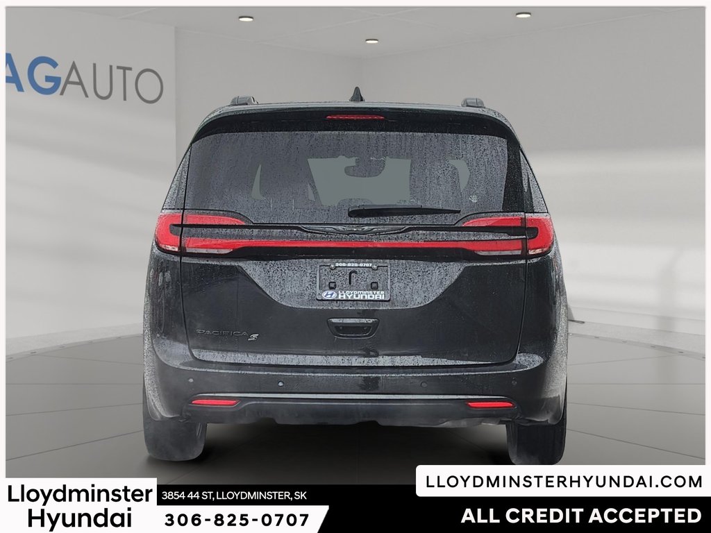 2024 Chrysler Pacifica Touring-L in Lloydminster, Saskatchewan - 6 - w1024h768px