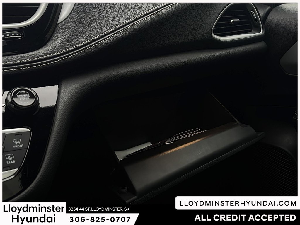 2024 Chrysler Pacifica Touring-L in Lloydminster, Saskatchewan - 20 - w1024h768px