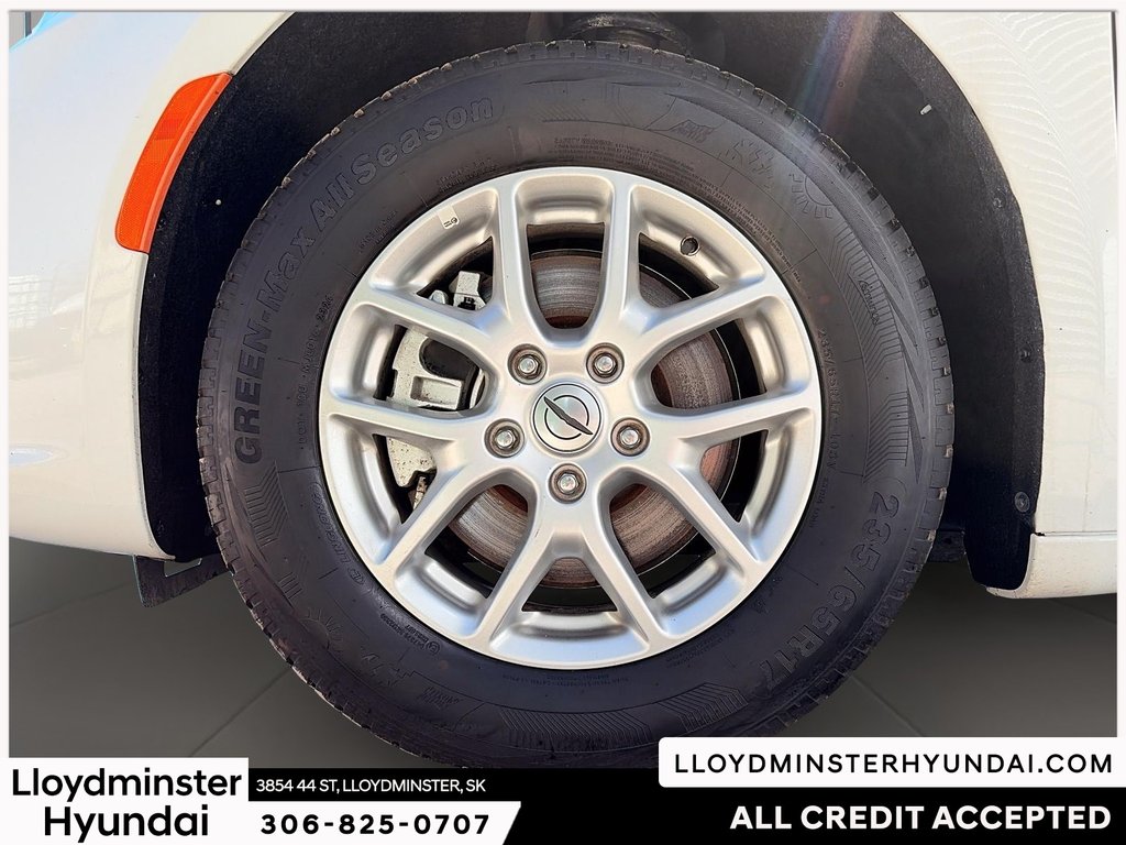 2024 Chrysler Pacifica Touring-L in Lloydminster, Saskatchewan - 10 - w1024h768px
