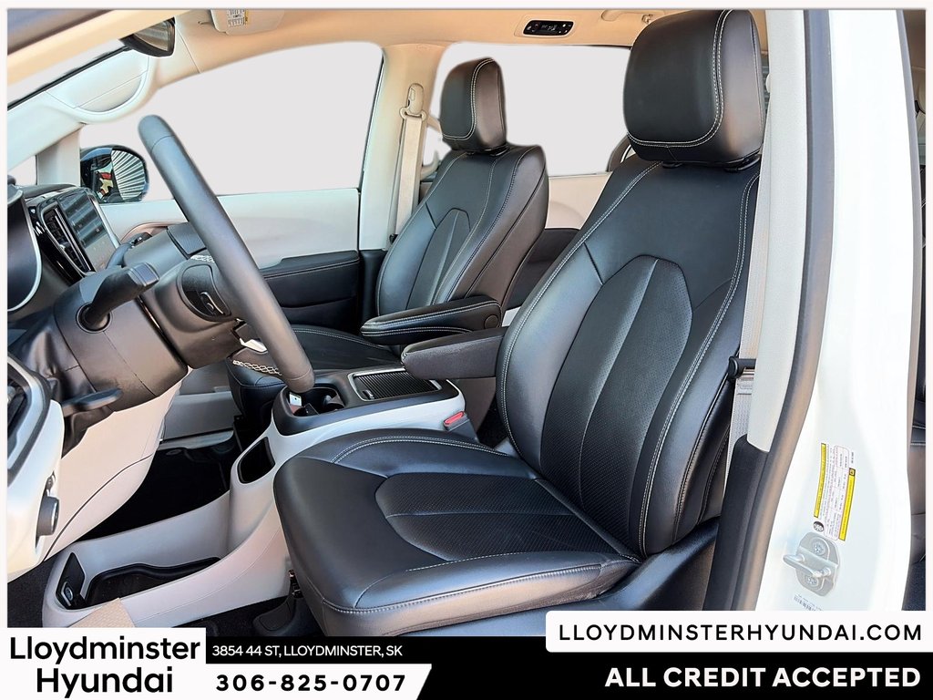 2024 Chrysler Pacifica Touring-L in Lloydminster, Saskatchewan - 12 - w1024h768px