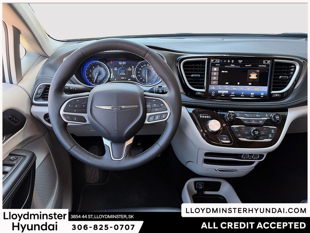 2024 Chrysler Pacifica Touring-L in Lloydminster, Saskatchewan - 15 - w1024h768px