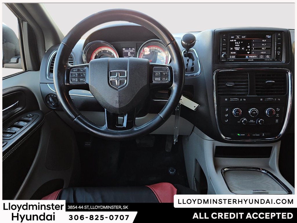 2018 Dodge Grand Caravan SXT Premium Plus in Lloydminster, Saskatchewan - 2 - w1024h768px