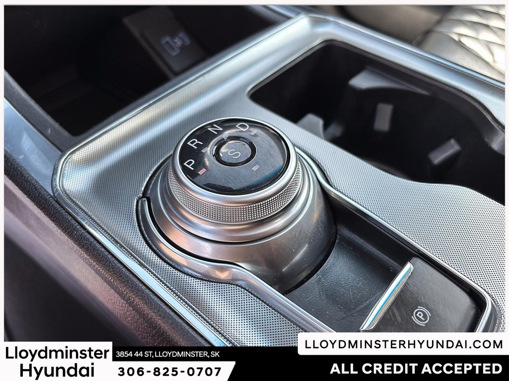 2023 Ford Edge Titanium in Lloydminster, Saskatchewan - 17 - w1024h768px