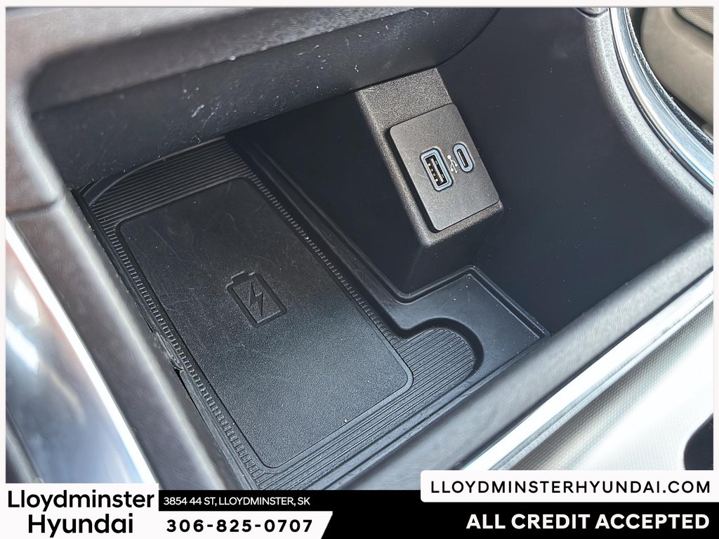 2023 Ford Edge Titanium in Lloydminster, Saskatchewan - 25 - w1024h768px