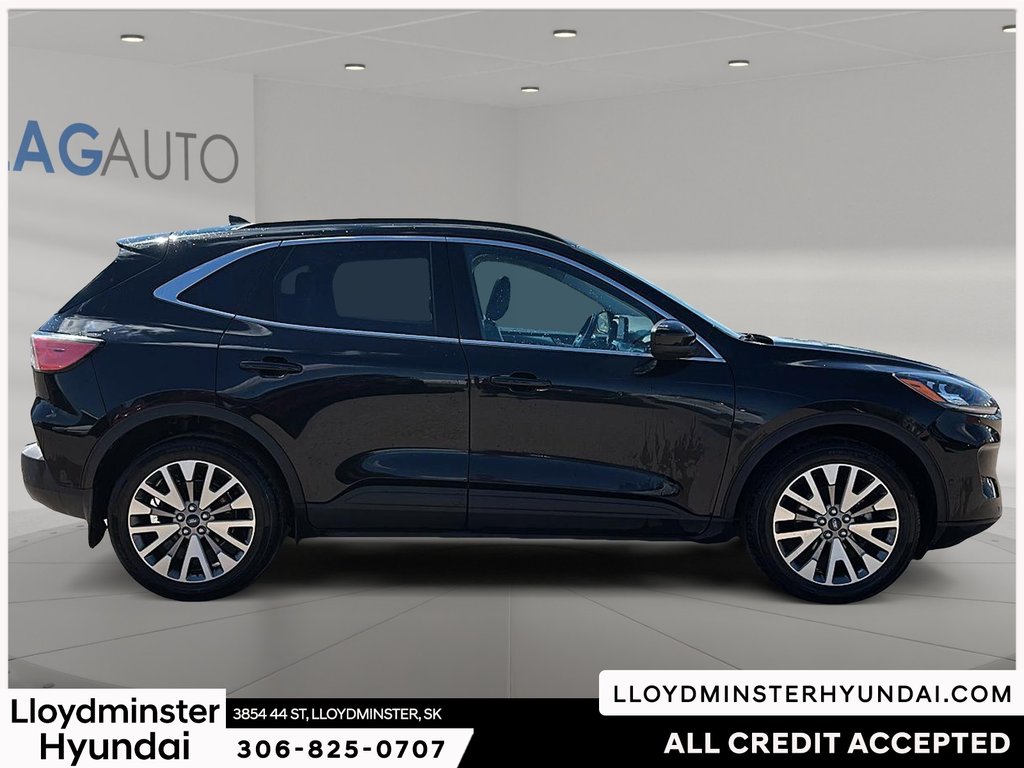 2021 Ford Escape Titanium in Lloydminster, Saskatchewan - 4 - w1024h768px