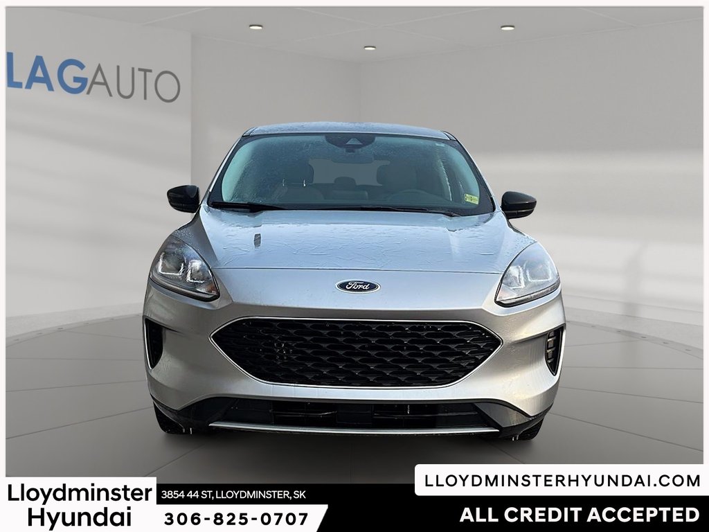 2022 Ford Escape SE in Lloydminster, Saskatchewan - 2 - w1024h768px