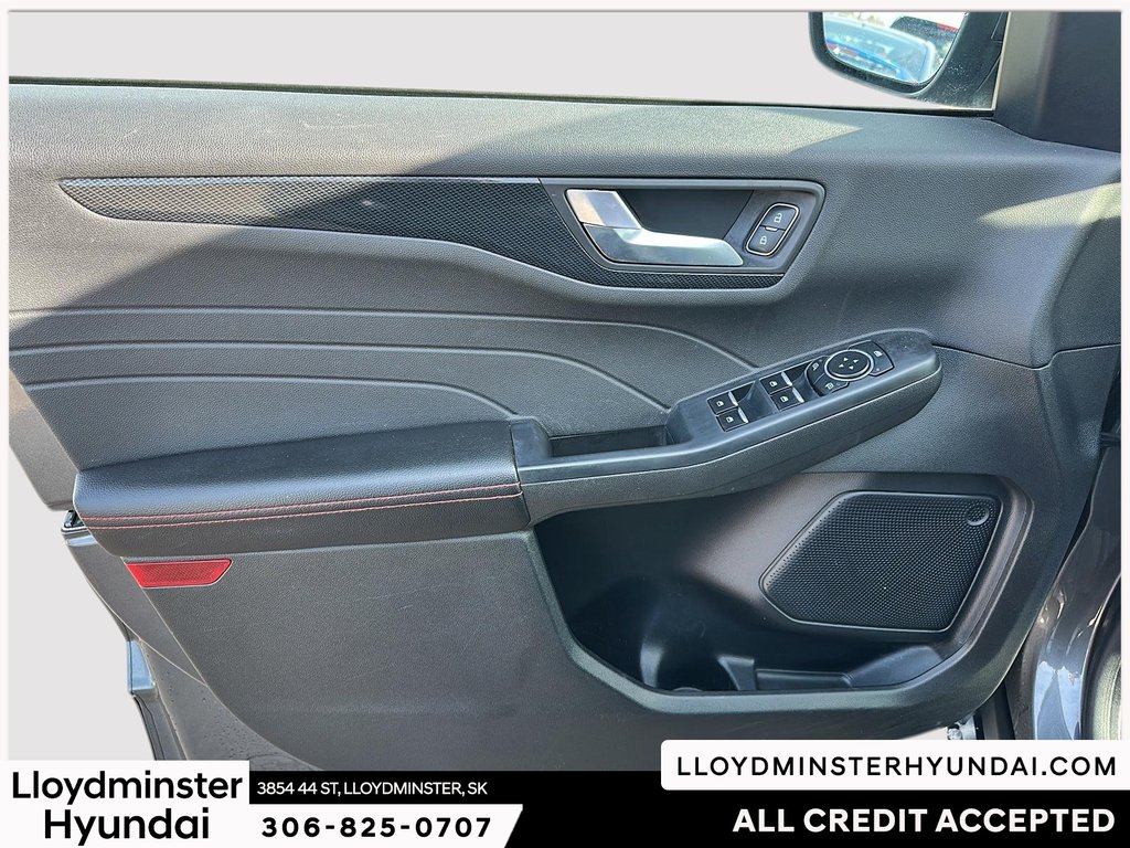 2023 Ford Escape ST-Line in Lloydminster, Saskatchewan - 14 - w1024h768px