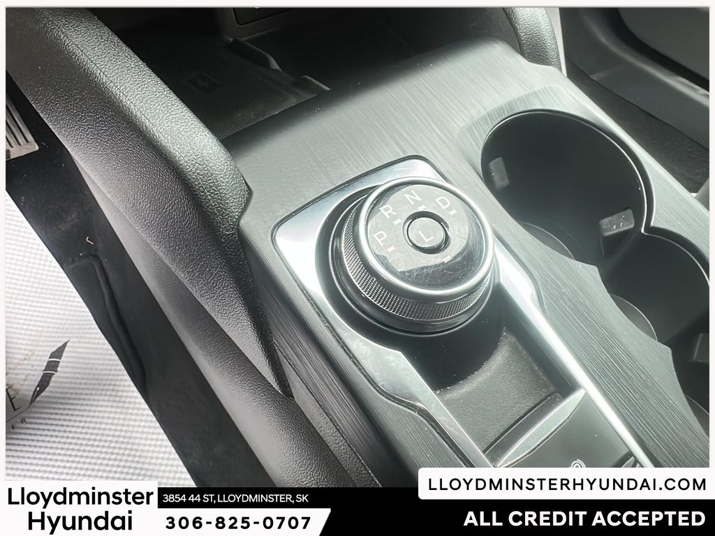 2024 Ford Escape Platinum in Lloydminster, Saskatchewan - 17 - w1024h768px