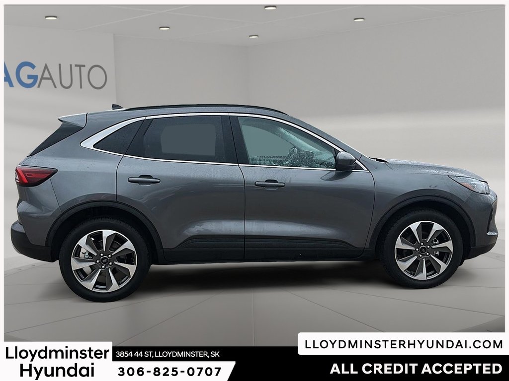 2024 Ford Escape Platinum in Lloydminster, Saskatchewan - 4 - w1024h768px