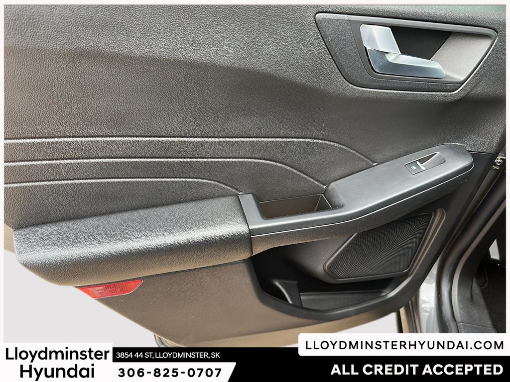 2025 Ford Escape Platinum in Lloydminster, Saskatchewan - 22 - w1024h768px
