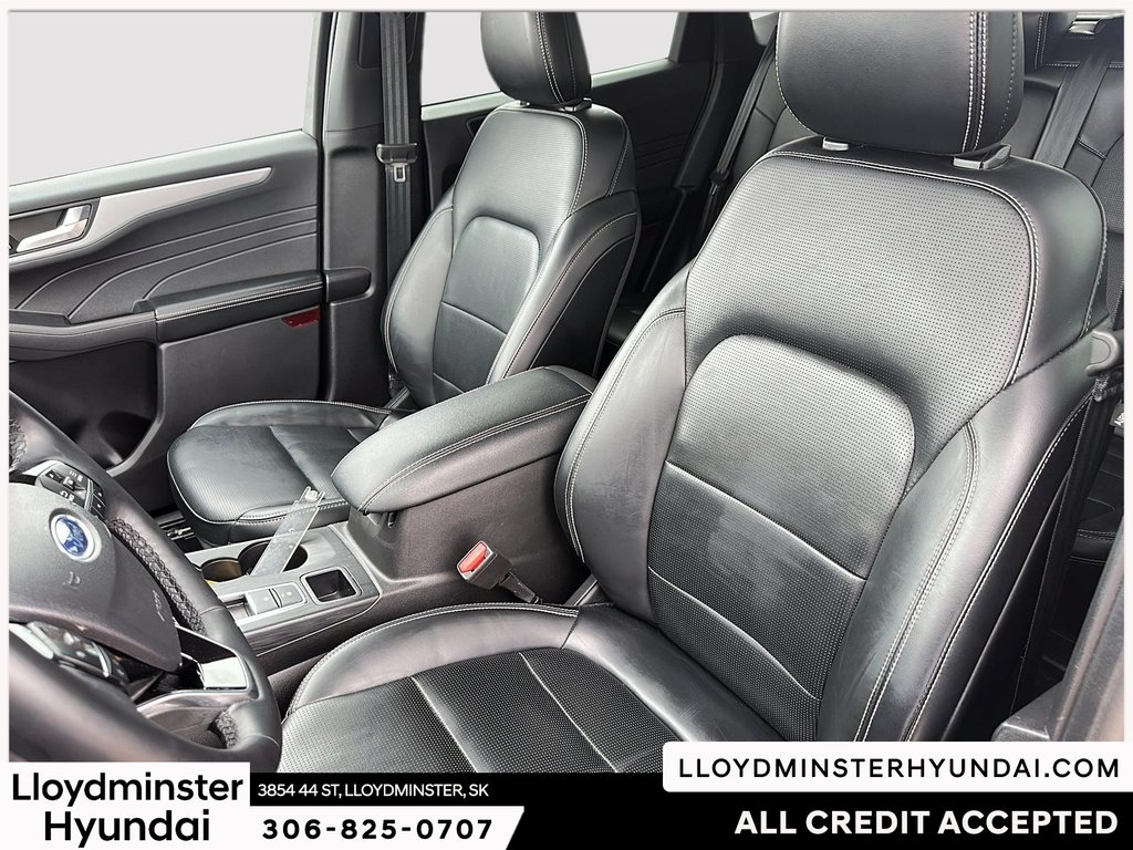 2025 Ford Escape Platinum in Lloydminster, Saskatchewan - 11 - w1024h768px