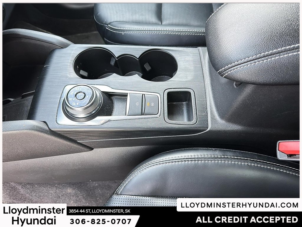 2025 Ford Escape Platinum in Lloydminster, Saskatchewan - 12 - w1024h768px