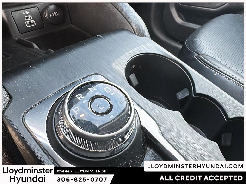2025 Ford Escape Platinum in Lloydminster, Saskatchewan - 17 - w1024h768px
