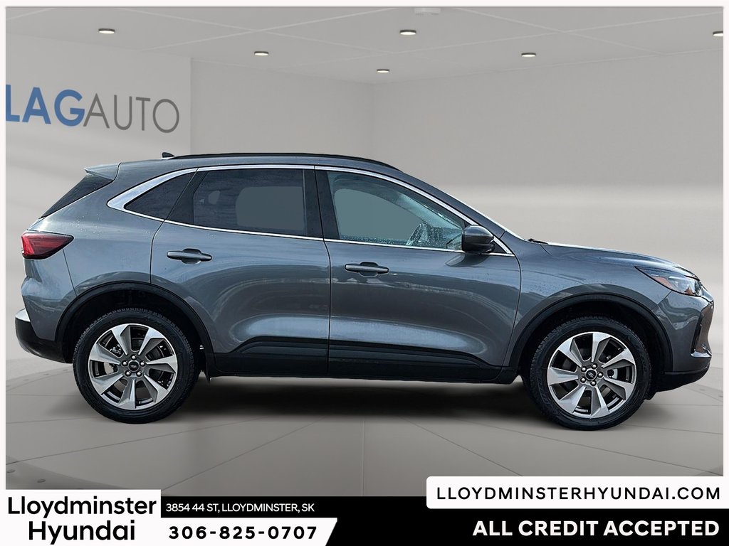 2025 Ford Escape Platinum in Lloydminster, Saskatchewan - 4 - w1024h768px