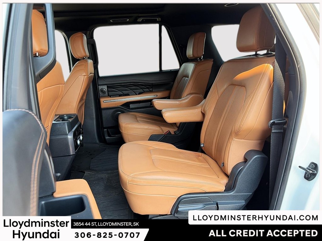 2023 Ford Expedition Max Platinum in Lloydminster, Saskatchewan - 15 - w1024h768px