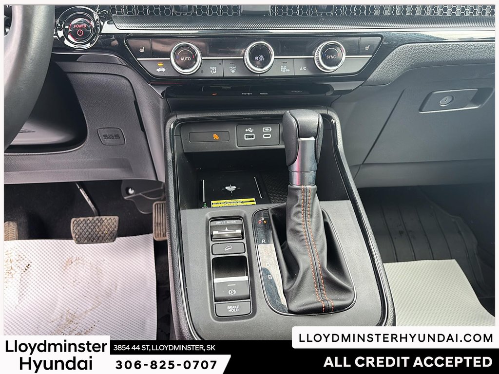 2025 Honda CR-V HYBRID Touring in Lloydminster, Saskatchewan - 19 - w1024h768px