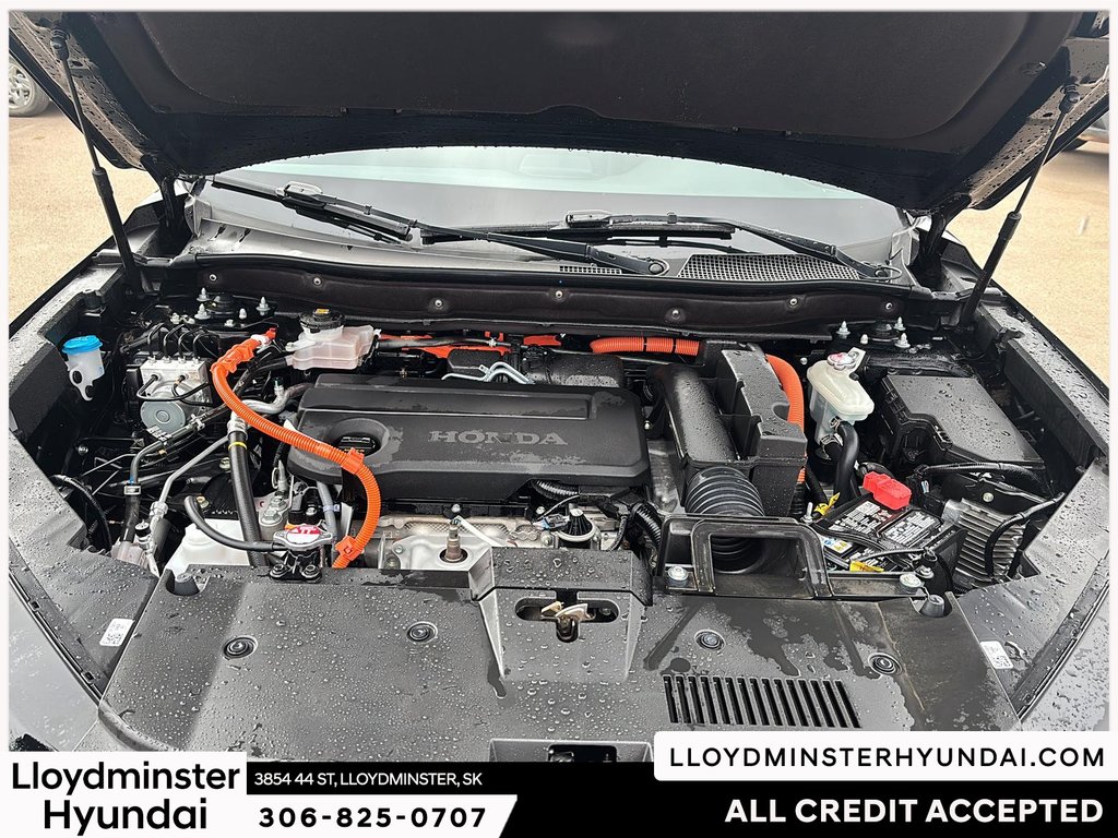 2025 Honda CR-V HYBRID Touring in Lloydminster, Saskatchewan - 12 - w1024h768px