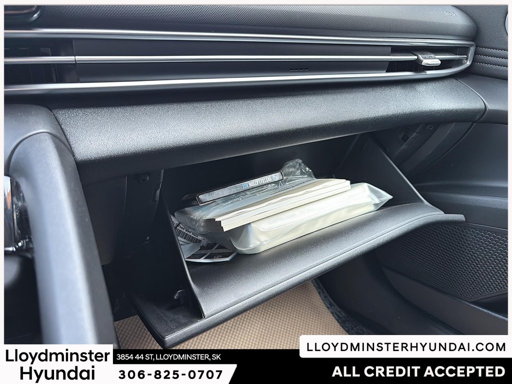 2022 Hyundai Elantra Hybrid Ultimate in Lloydminster, Saskatchewan - 17 - w1024h768px