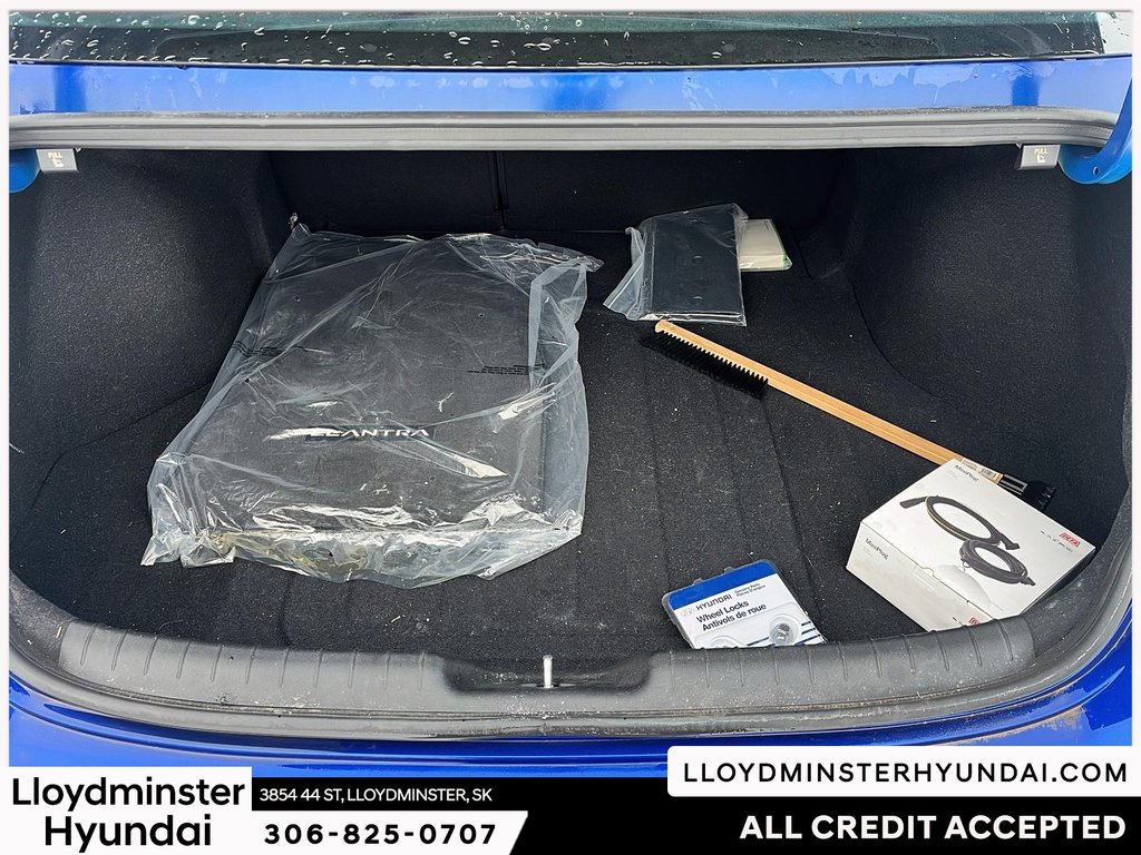 2023 Hyundai Elantra Hybrid Luxury in Lloydminster, Saskatchewan - 9 - w1024h768px