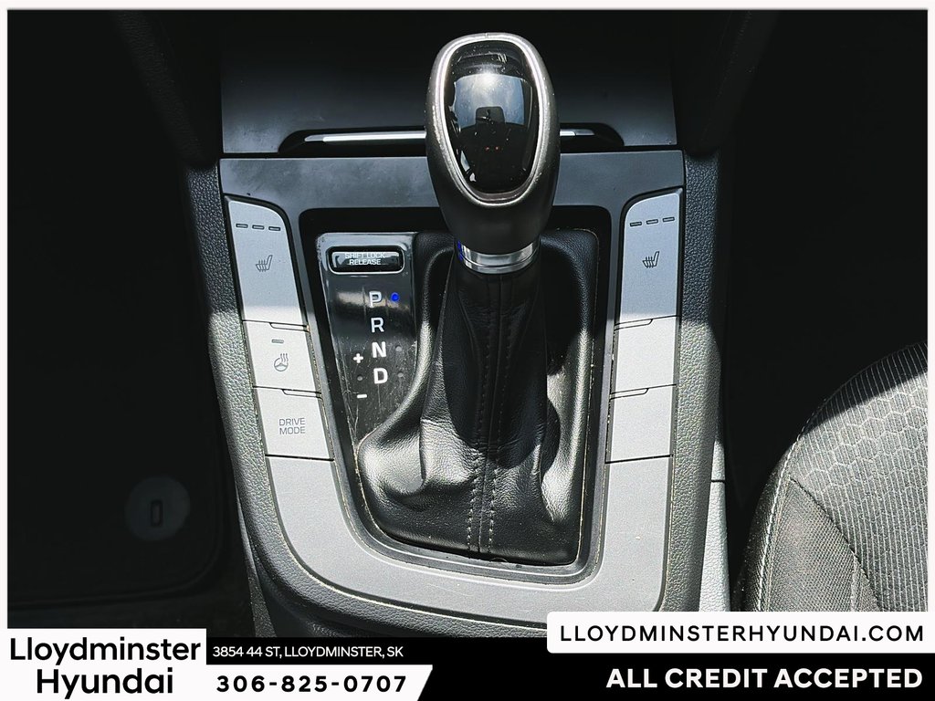 2017 Hyundai Elantra GL in Lloydminster, Saskatchewan - 18 - w1024h768px