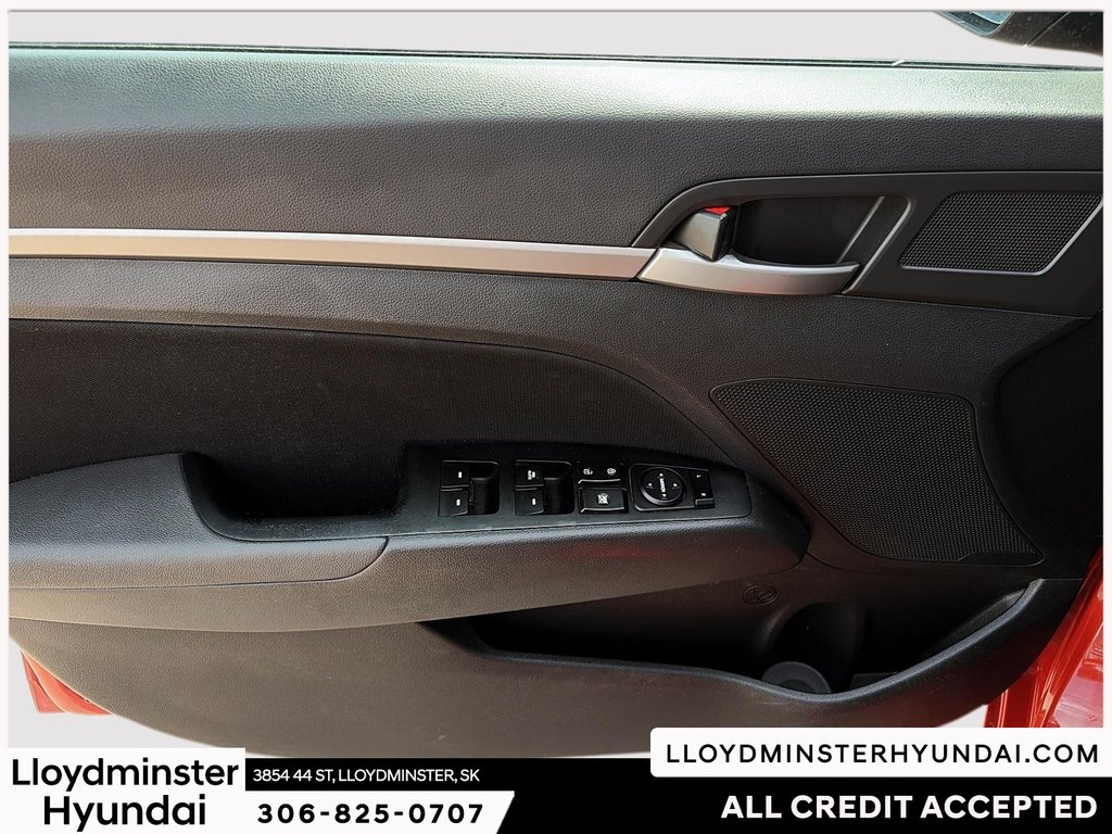 2017 Hyundai Elantra GL in Lloydminster, Saskatchewan - 14 - w1024h768px