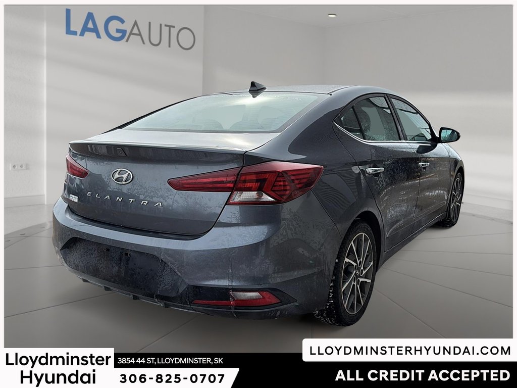 2019 Hyundai Elantra Luxury in Lloydminster, Saskatchewan - 5 - w1024h768px