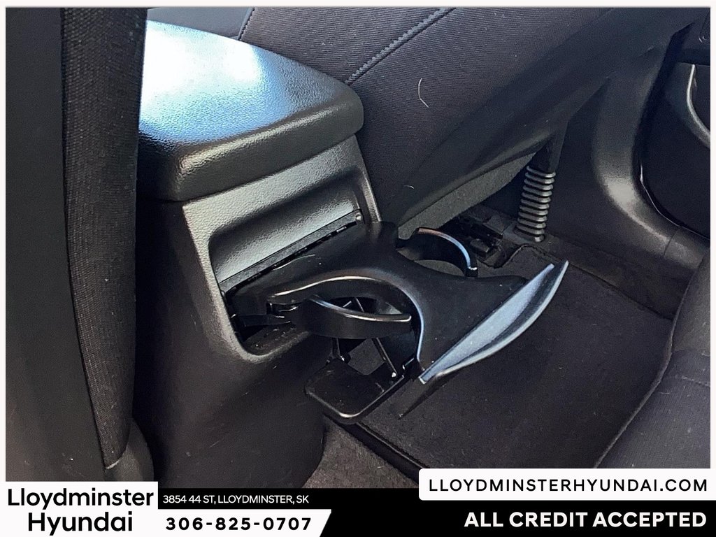 2020 Hyundai Elantra Preferred w/Sun & Safety Package in Lloydminster, Saskatchewan - 11 - w1024h768px