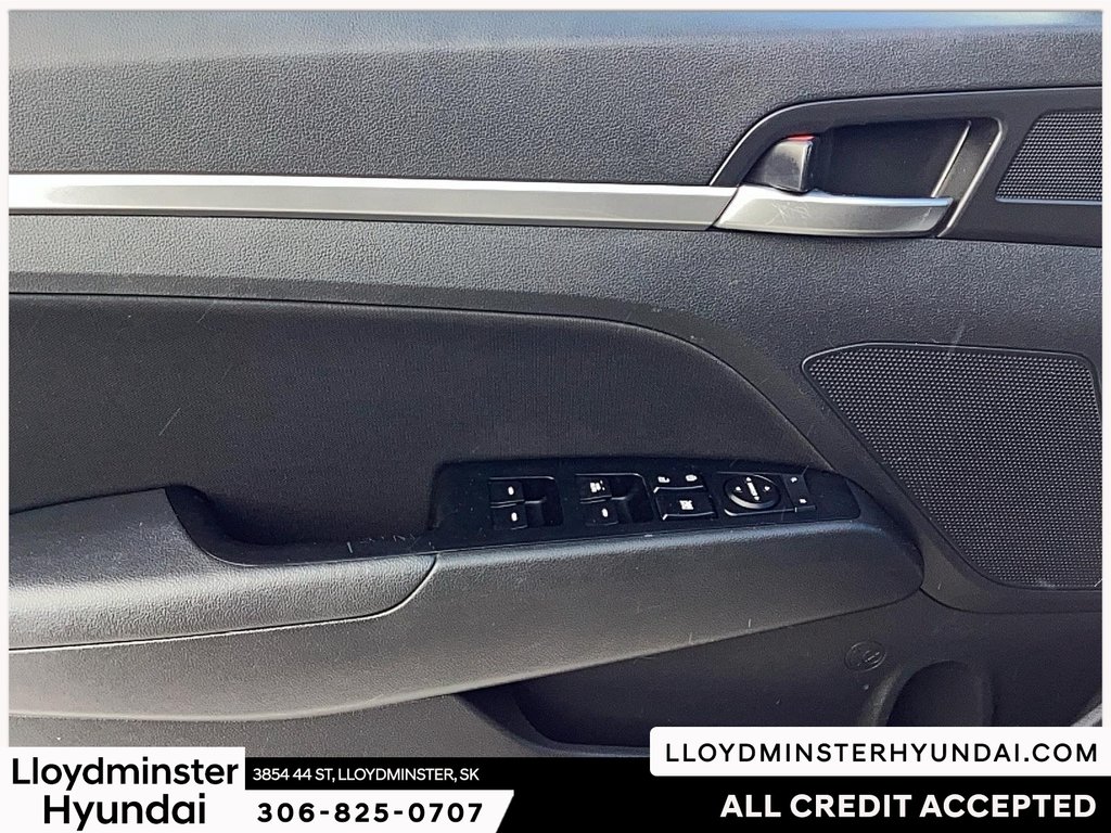 2020 Hyundai Elantra Preferred w/Sun & Safety Package in Lloydminster, Saskatchewan - 14 - w1024h768px