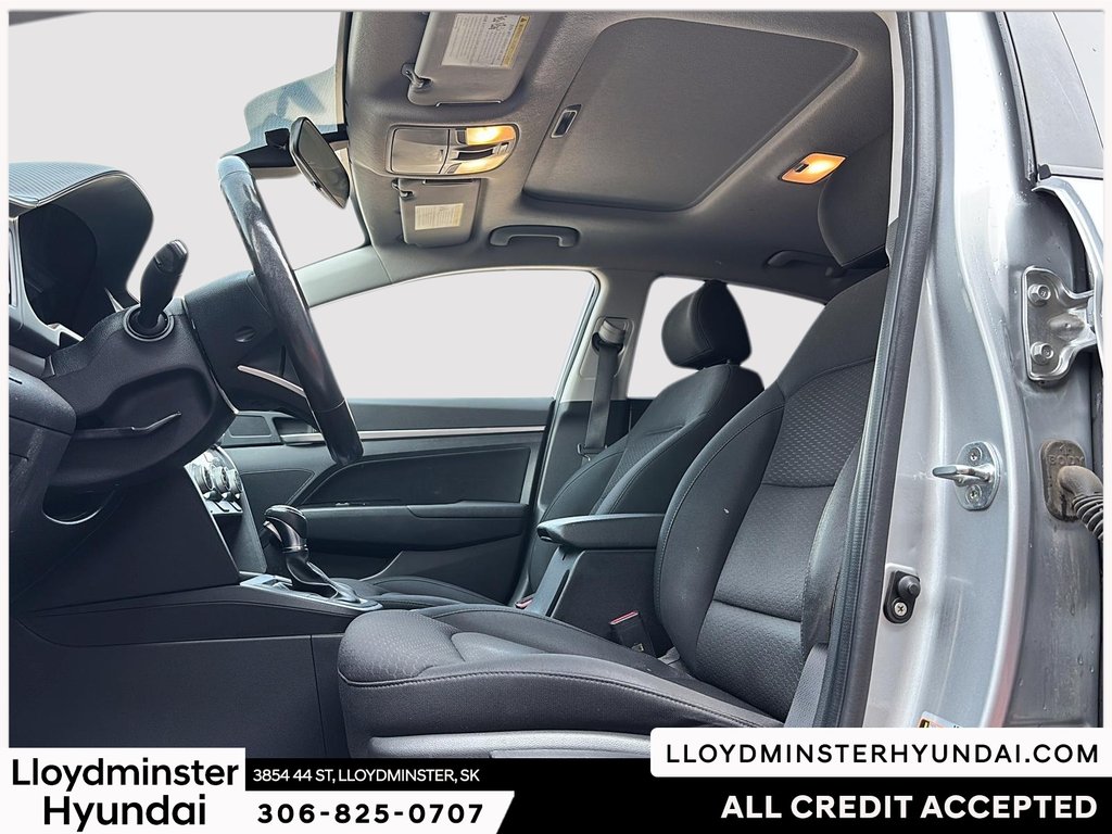 2020 Hyundai Elantra Preferred in Lloydminster, Saskatchewan - 11 - w1024h768px