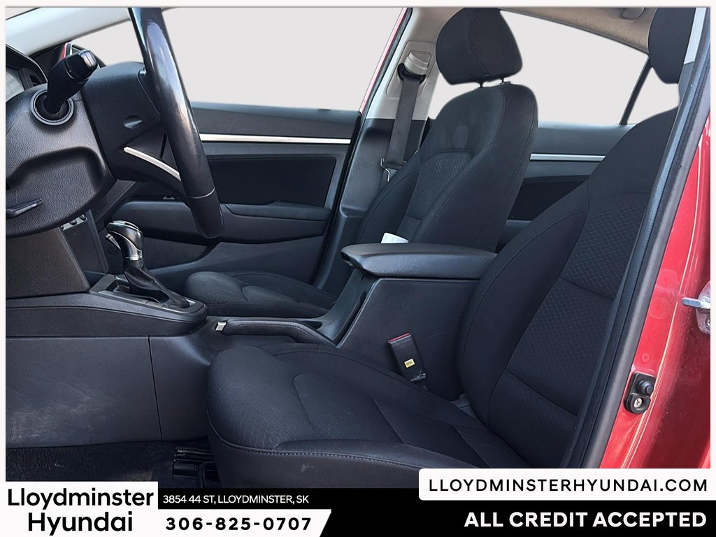 2020 Hyundai Elantra Preferred in Lloydminster, Saskatchewan - 12 - w1024h768px