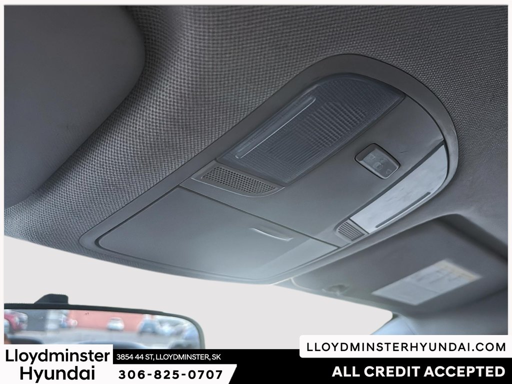 2020 Hyundai Elantra Essential in Lloydminster, Saskatchewan - 19 - w1024h768px