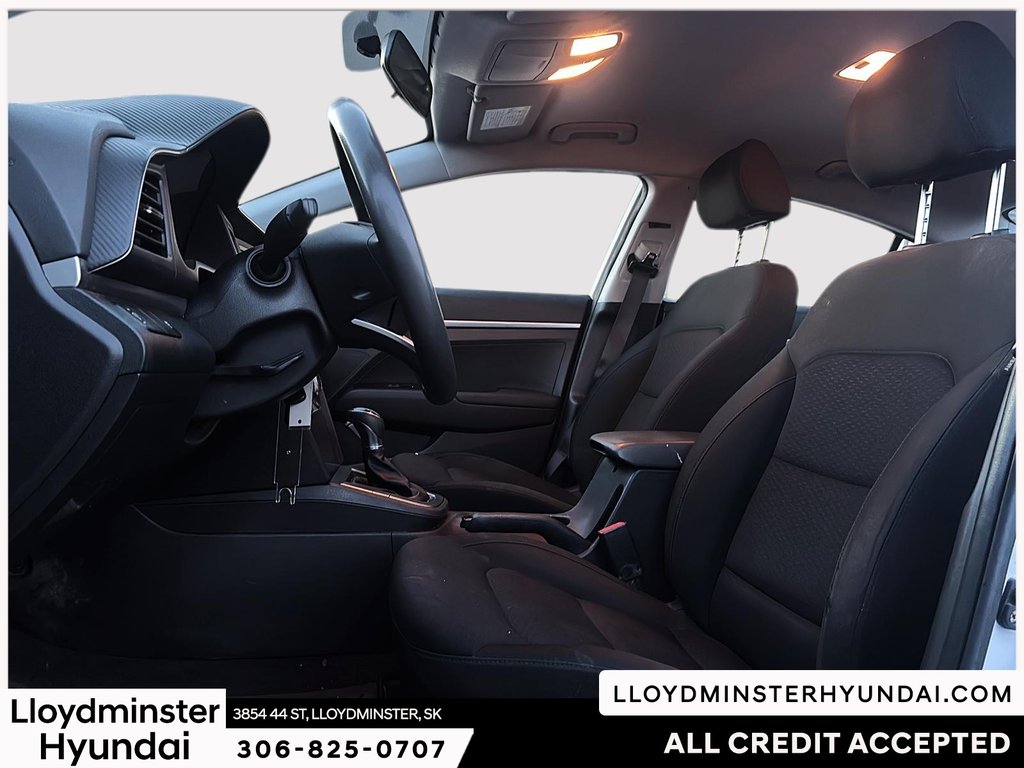 2020 Hyundai Elantra Essential in Lloydminster, Saskatchewan - 10 - w1024h768px