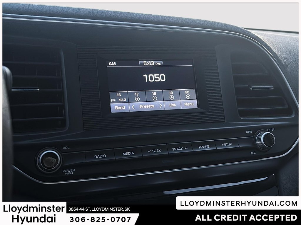 2020 Hyundai Elantra Essential in Lloydminster, Saskatchewan - 21 - w1024h768px