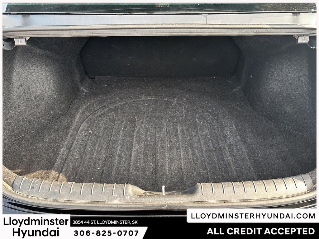 2021 Hyundai Elantra Preferred in Lloydminster, Saskatchewan - 9 - w1024h768px