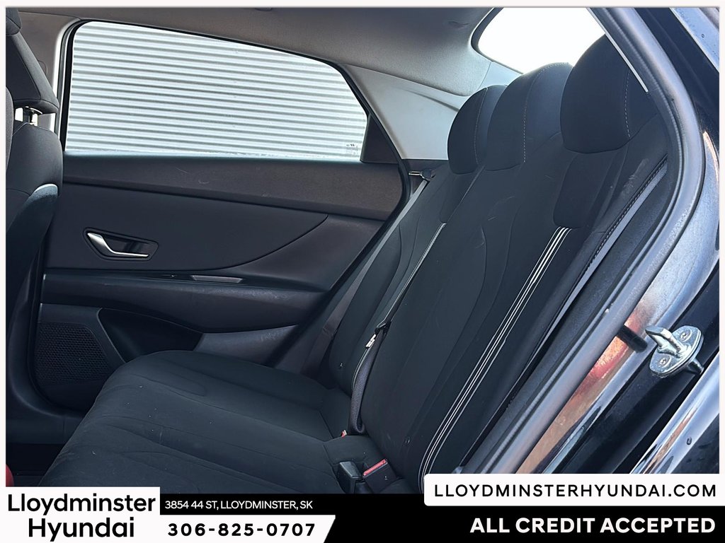 2021 Hyundai Elantra Preferred in Lloydminster, Saskatchewan - 11 - w1024h768px