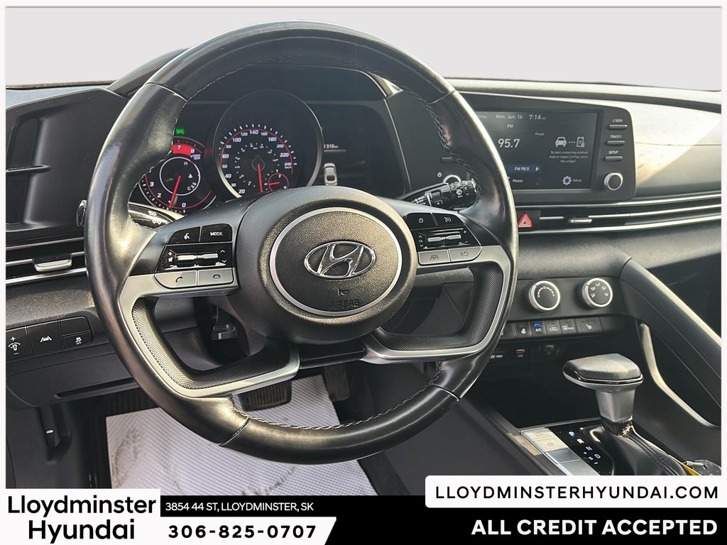 2021 Hyundai Elantra Preferred in Lloydminster, Saskatchewan - 14 - w1024h768px