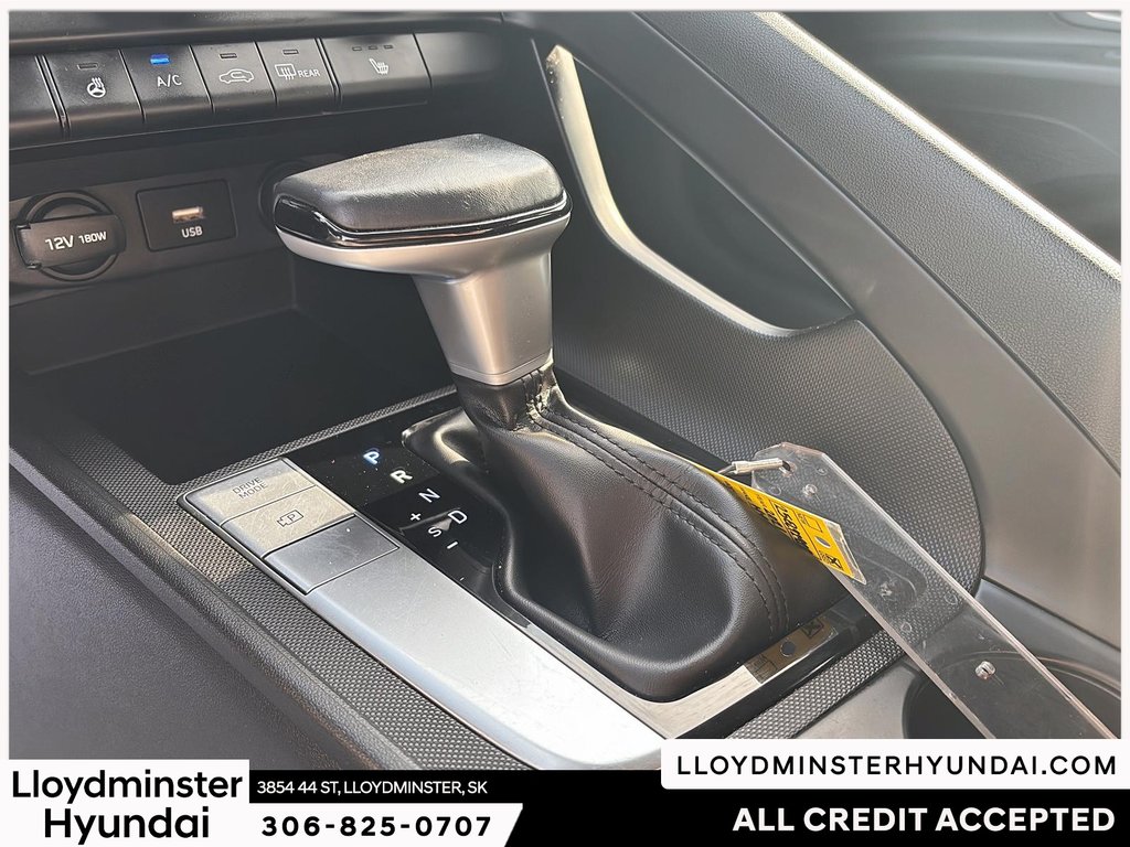 2021 Hyundai Elantra Preferred in Lloydminster, Saskatchewan - 17 - w1024h768px