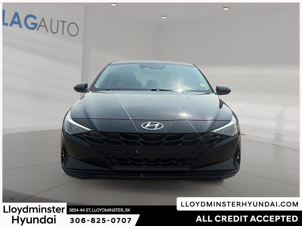 2021 Hyundai Elantra Essential in Lloydminster, Saskatchewan - 2 - w1024h768px