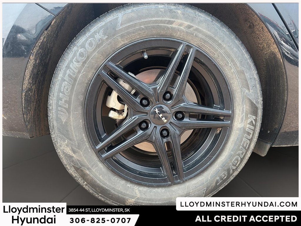 2021 Hyundai Elantra Essential in Lloydminster, Saskatchewan - 10 - w1024h768px