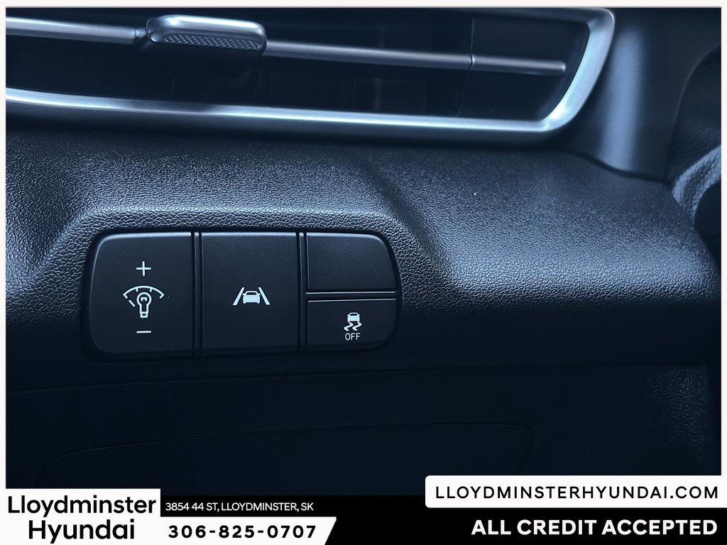 2021 Hyundai Elantra Essential in Lloydminster, Saskatchewan - 19 - w1024h768px