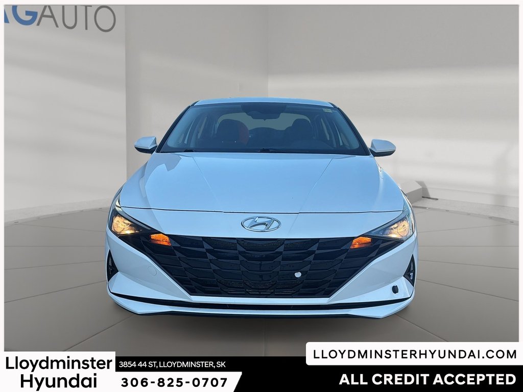 2021 Hyundai Elantra Essential in Lloydminster, Saskatchewan - 2 - w1024h768px